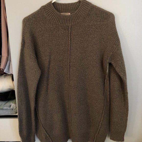 Oversized Knitted Sweater - Picture 1 of 3